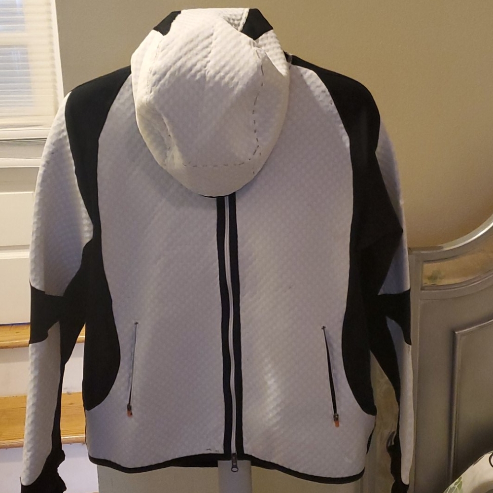 Nike women's runners jacket